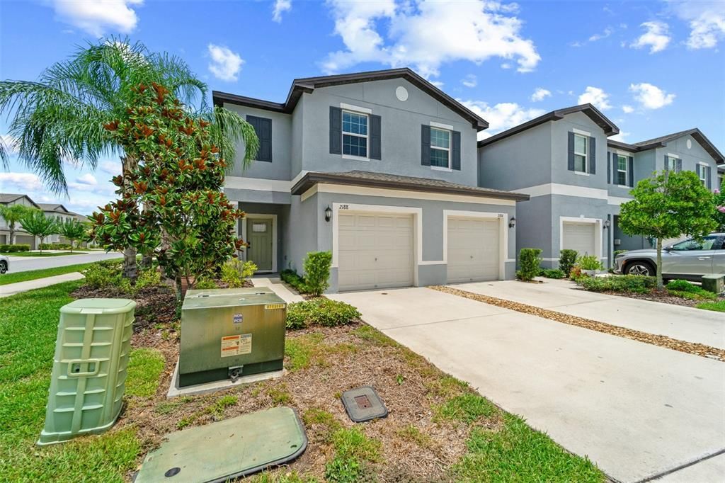 For Sale: $355,000 (2 beds, 2 baths, 1541 Square Feet)