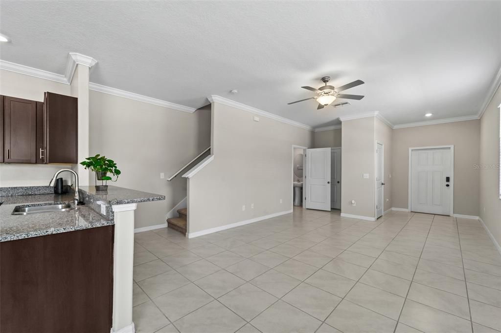 For Sale: $355,000 (2 beds, 2 baths, 1541 Square Feet)