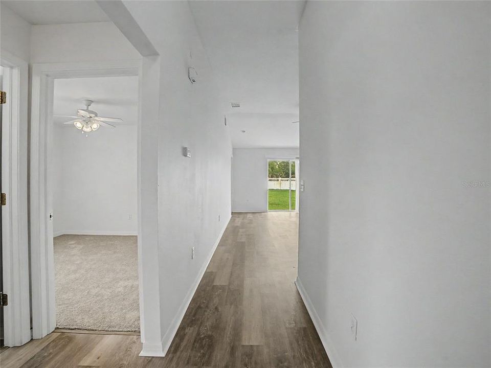 合同活跃: $299,500 (3 贝兹, 2 浴室, 1544 平方英尺)