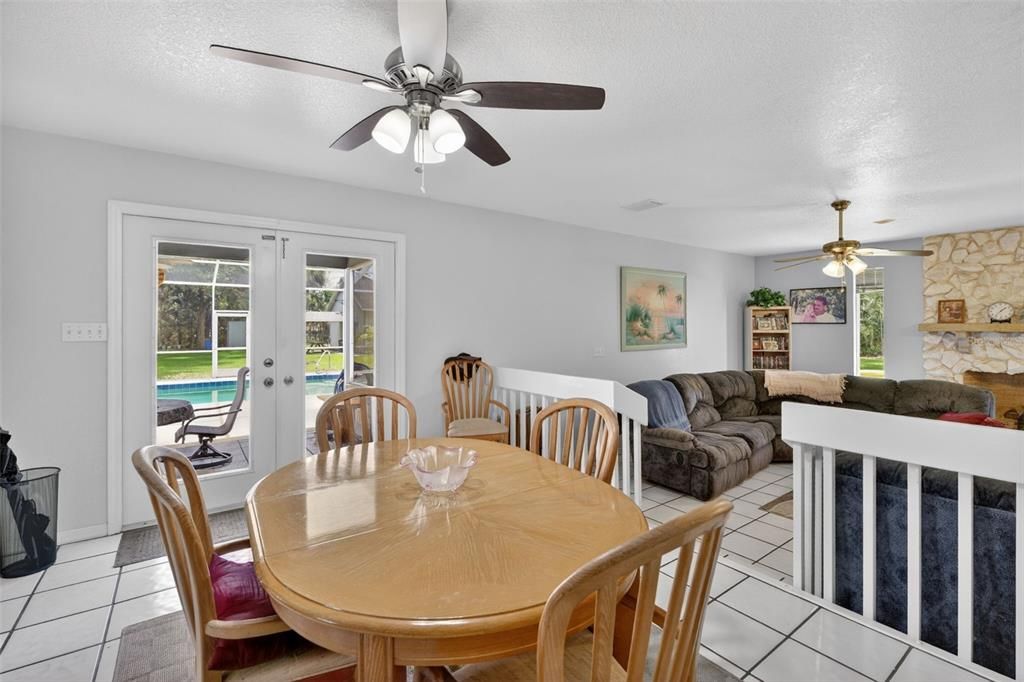 En Venta: $840,000 (3 camas, 3 baños, 3000 Pies cuadrados)