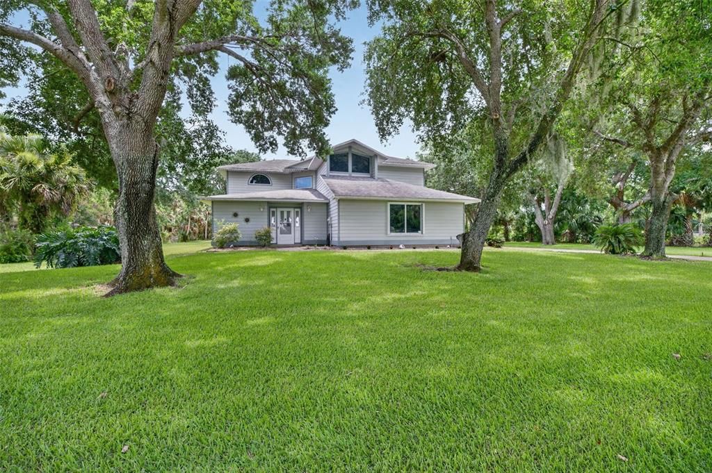 En Venta: $840,000 (3 camas, 3 baños, 3000 Pies cuadrados)