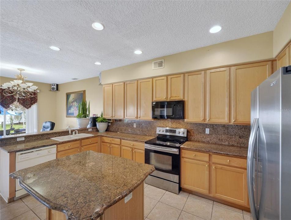 For Sale: $623,000 (5 beds, 3 baths, 3744 Square Feet)