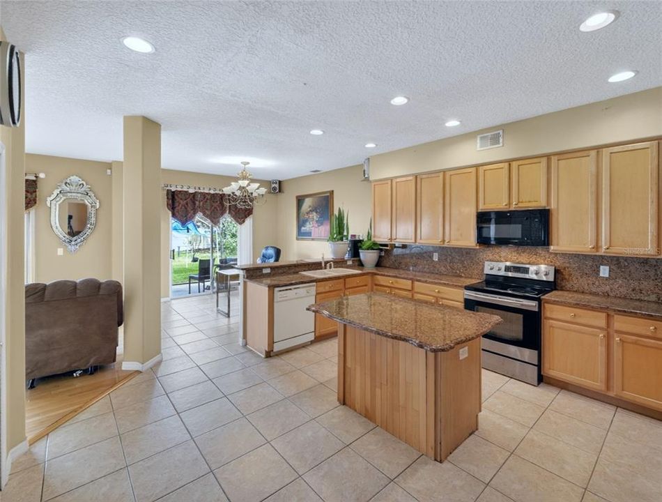 For Sale: $623,000 (5 beds, 3 baths, 3744 Square Feet)