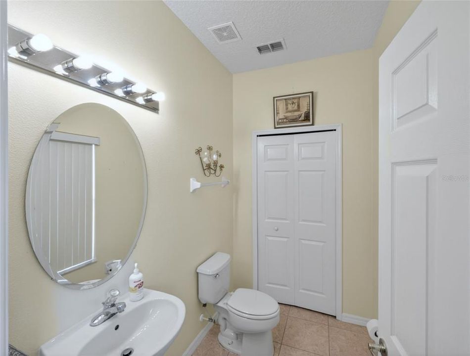 For Sale: $623,000 (5 beds, 3 baths, 3744 Square Feet)