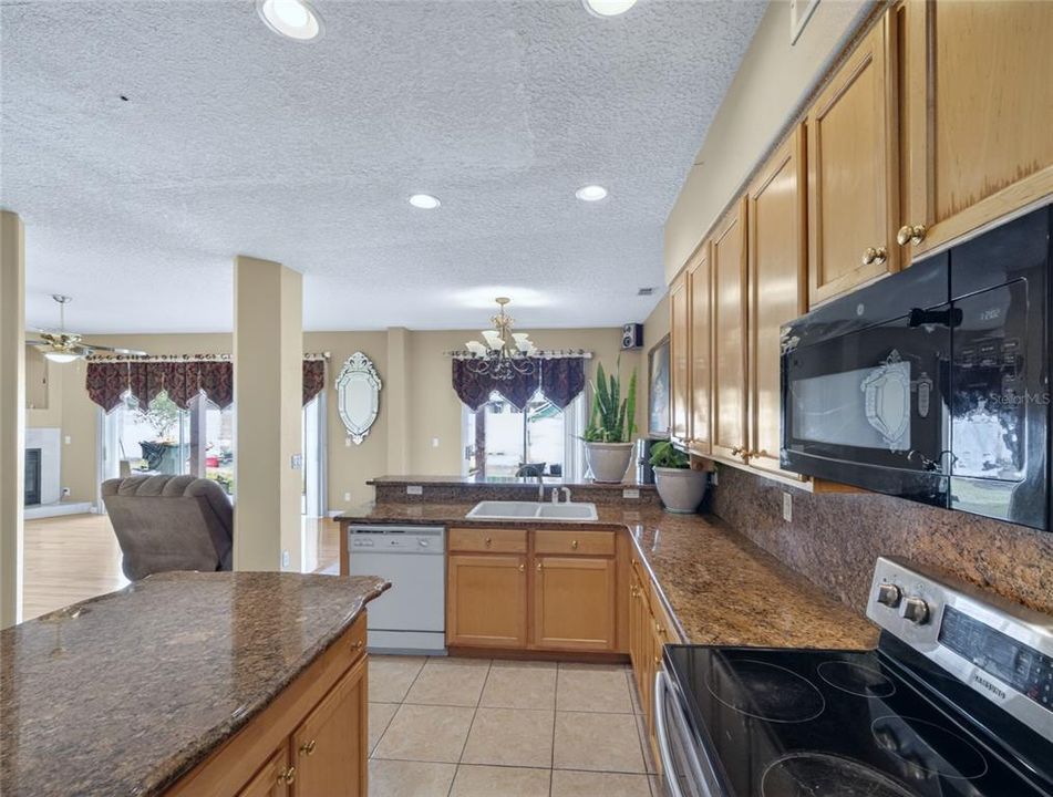 For Sale: $623,000 (5 beds, 3 baths, 3744 Square Feet)