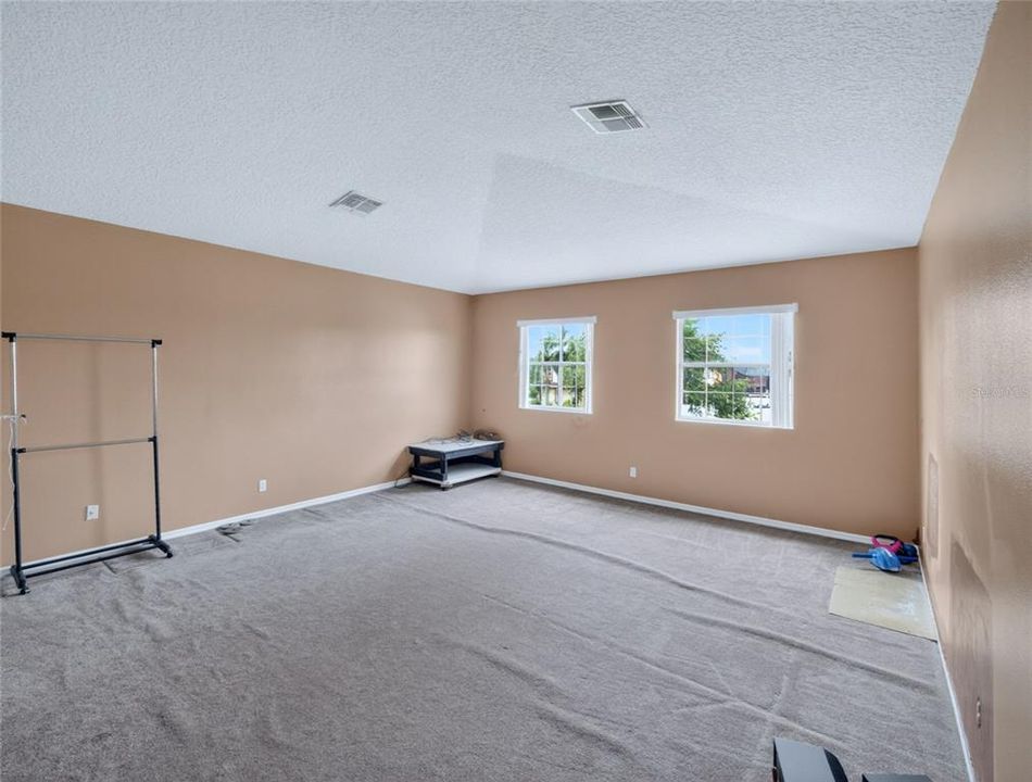 For Sale: $623,000 (5 beds, 3 baths, 3744 Square Feet)