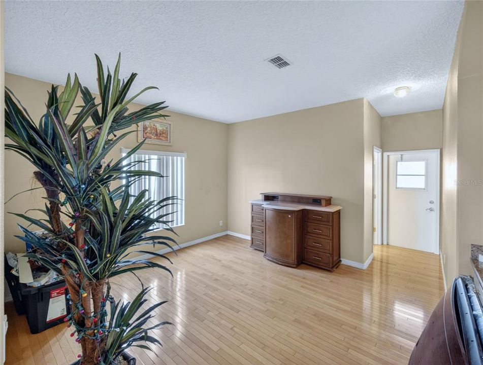 For Sale: $623,000 (5 beds, 3 baths, 3744 Square Feet)