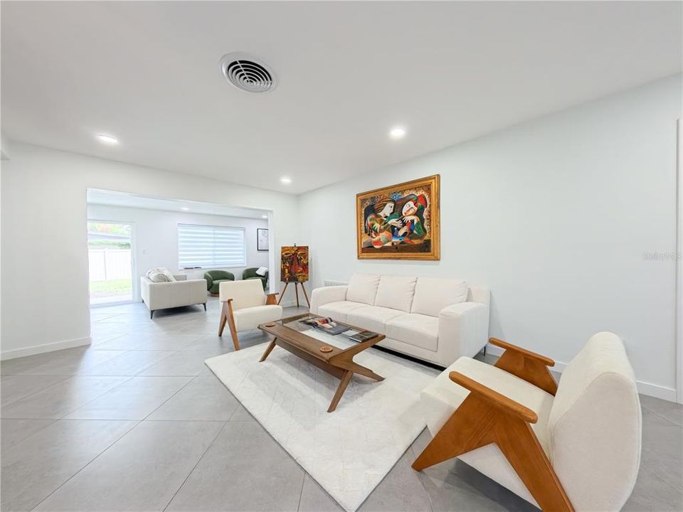 En Venta: $519,000 (4 camas, 2 baños, 2097 Pies cuadrados)