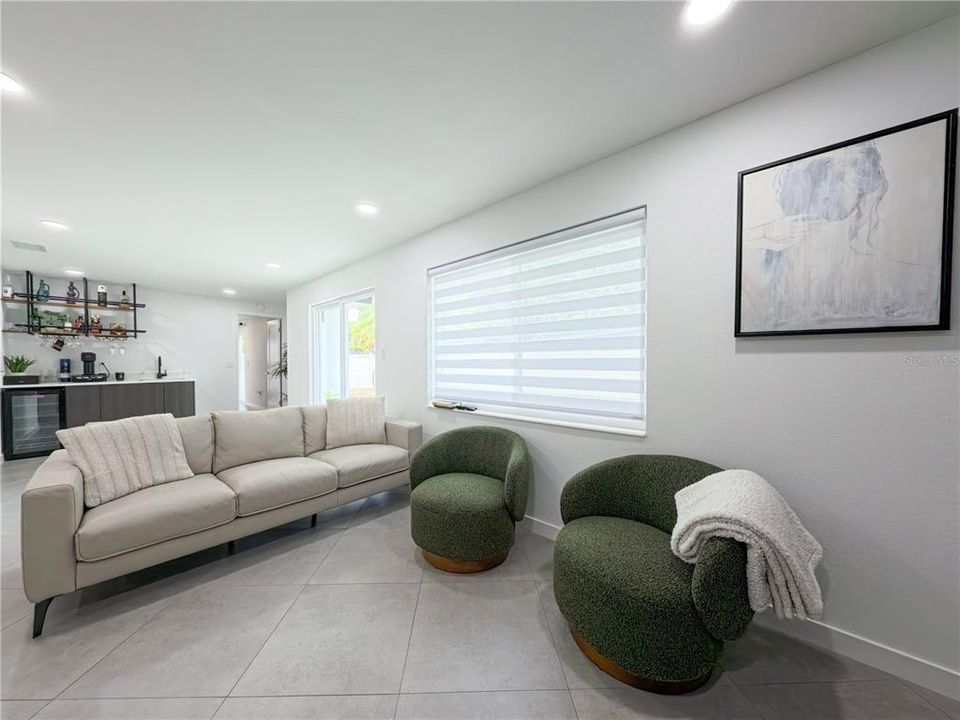 En Venta: $519,000 (4 camas, 2 baños, 2097 Pies cuadrados)