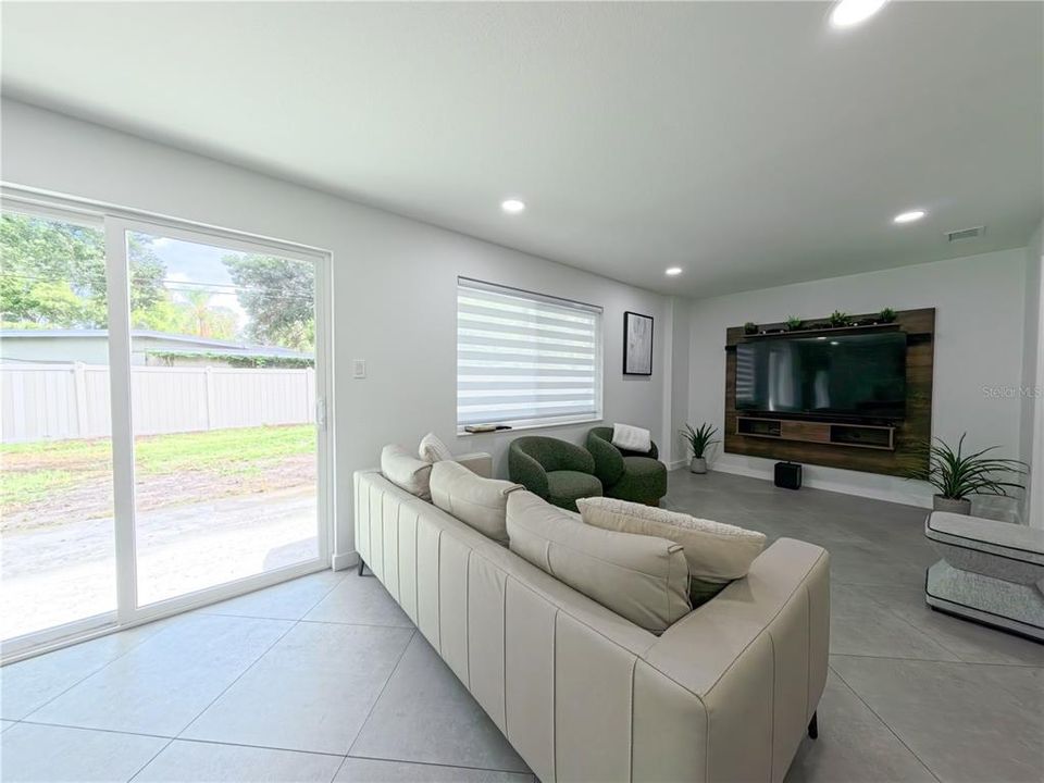 En Venta: $519,000 (4 camas, 2 baños, 2097 Pies cuadrados)