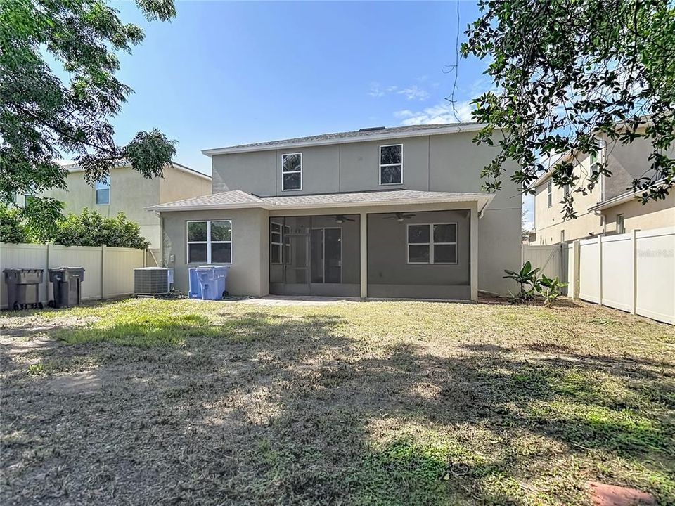 En Venta: $449,000 (4 camas, 2 baños, 2572 Pies cuadrados)
