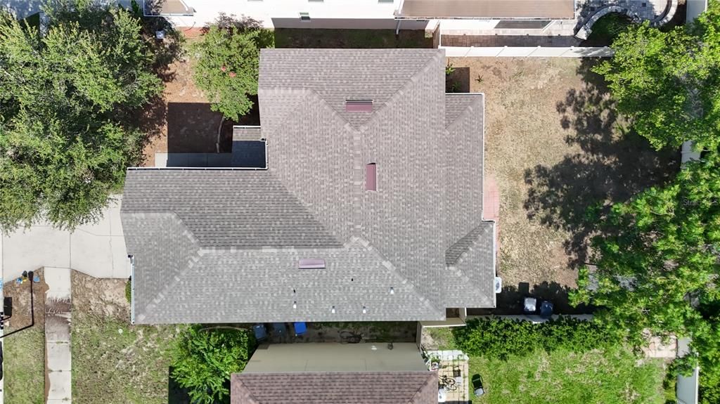 En Venta: $449,000 (4 camas, 2 baños, 2572 Pies cuadrados)