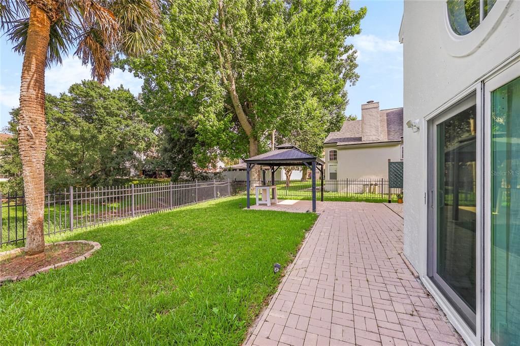 For Sale: $560,000 (4 beds, 2 baths, 2156 Square Feet)