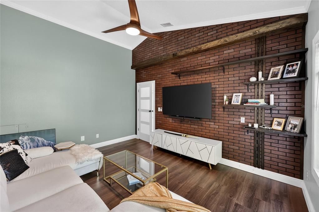 For Sale: $560,000 (4 beds, 2 baths, 2156 Square Feet)