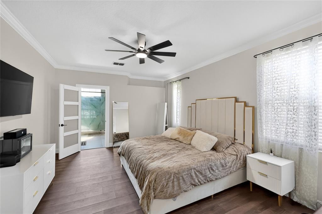 For Sale: $560,000 (4 beds, 2 baths, 2156 Square Feet)