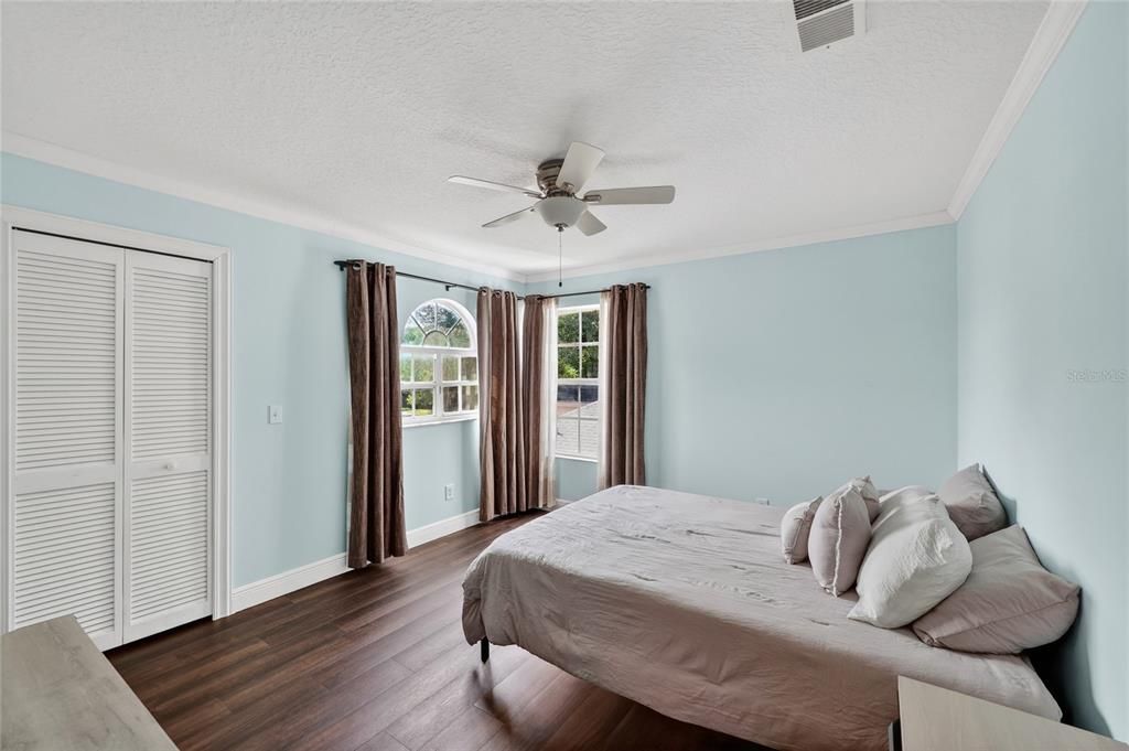For Sale: $560,000 (4 beds, 2 baths, 2156 Square Feet)
