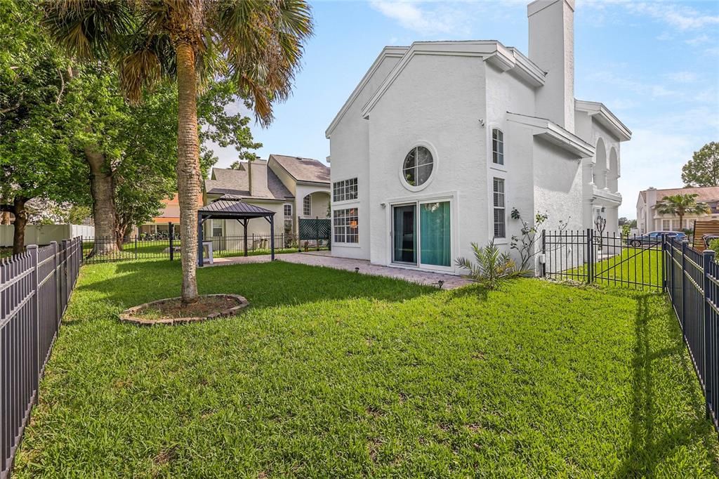 For Sale: $560,000 (4 beds, 2 baths, 2156 Square Feet)