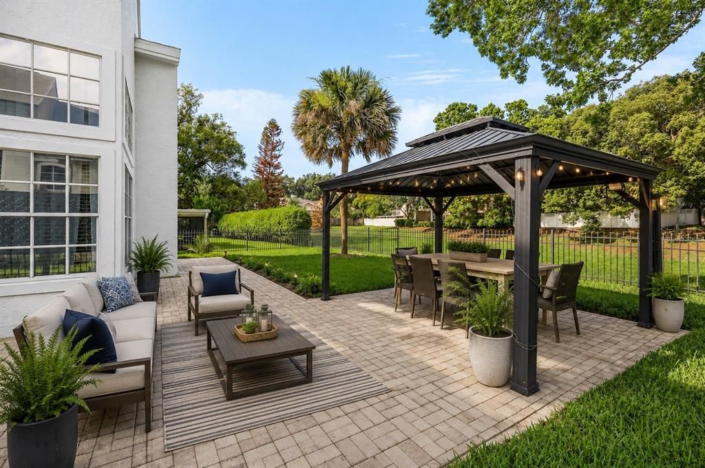 For Sale: $560,000 (4 beds, 2 baths, 2156 Square Feet)