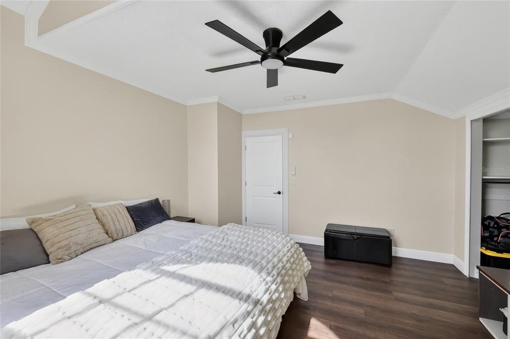 For Sale: $560,000 (4 beds, 2 baths, 2156 Square Feet)