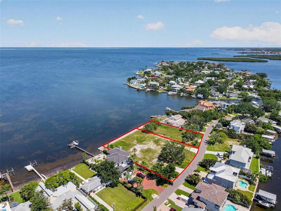 For Sale: $3,999,900 (1.27 acres)