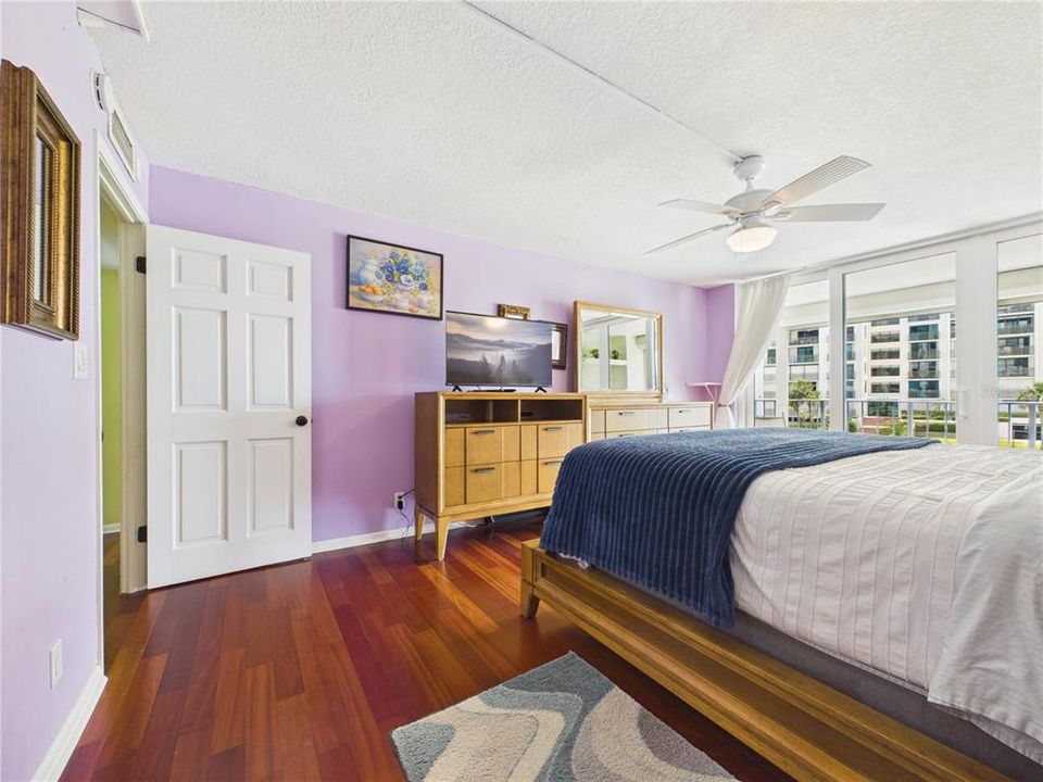 For Rent: $3,600 (2 beds, 2 baths, 1392 Square Feet)