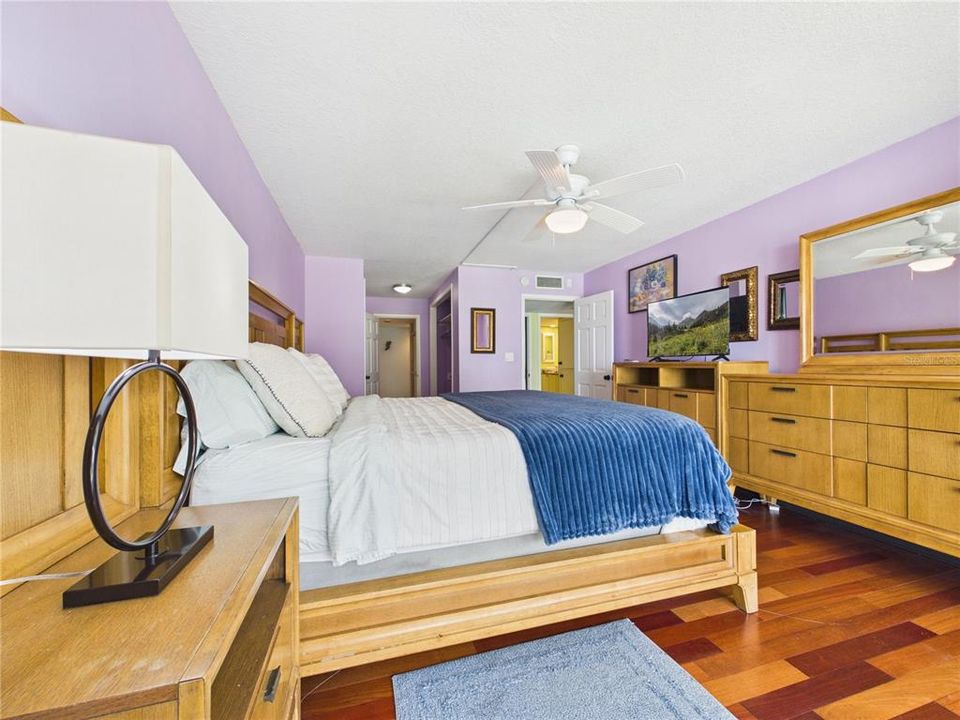 For Rent: $3,600 (2 beds, 2 baths, 1392 Square Feet)