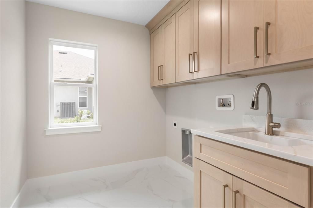 For Sale: $719,000 (4 beds, 3 baths, 2205 Square Feet)