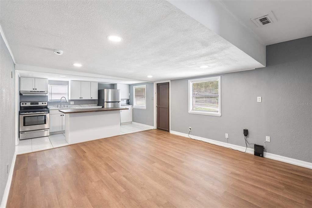 En Venta: $215,000 (3 camas, 1 baños, 1040 Pies cuadrados)