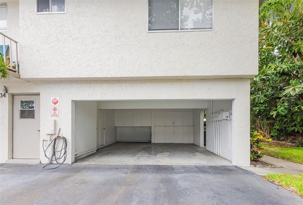 For Rent: $1,600 (2 beds, 1 baths, 758 Square Feet)