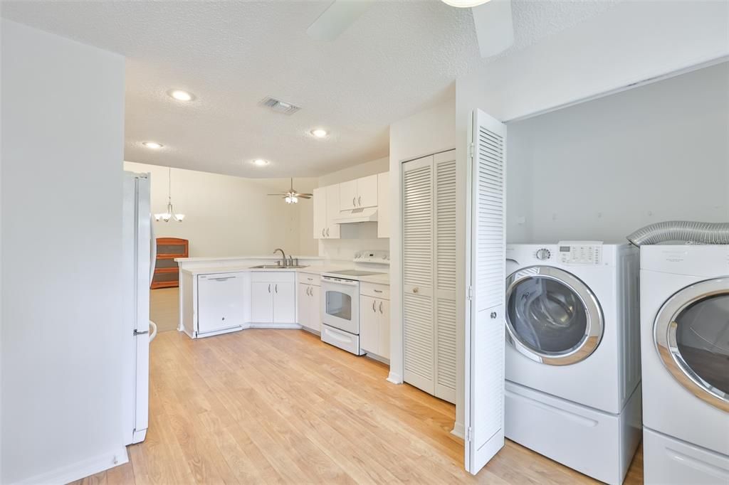 En Venta: $213,000 (2 camas, 2 baños, 1590 Pies cuadrados)