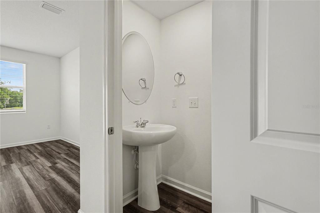 For Rent: $1,369 (3 beds, 2 baths, 1386 Square Feet)