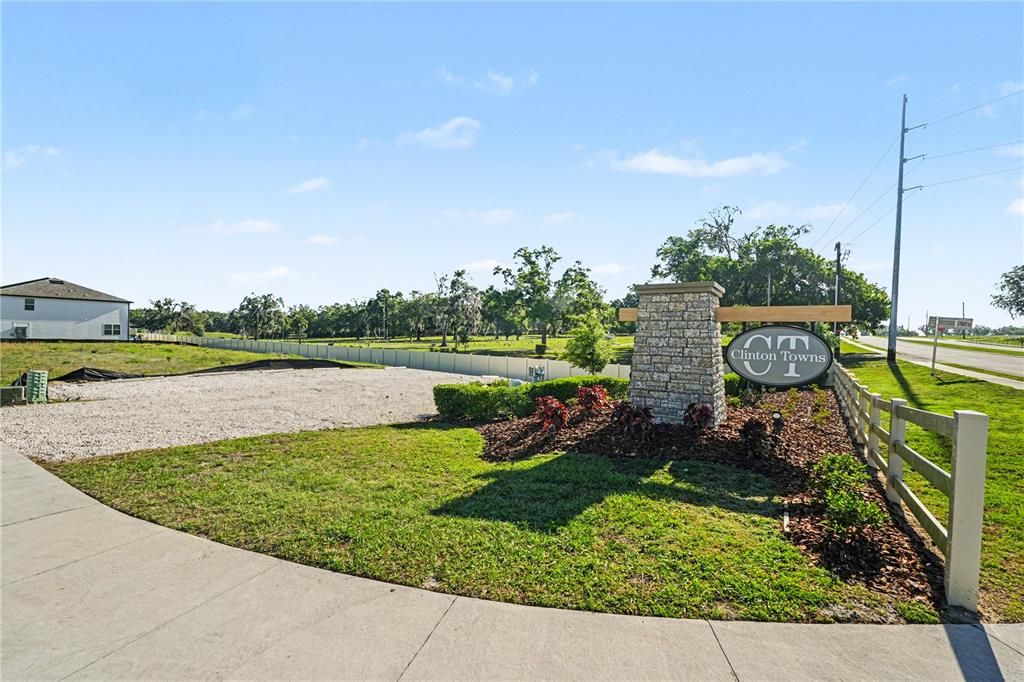 For Rent: $1,369 (3 beds, 2 baths, 1386 Square Feet)