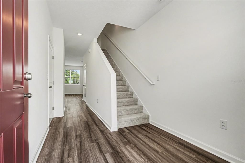 For Rent: $1,369 (3 beds, 2 baths, 1386 Square Feet)