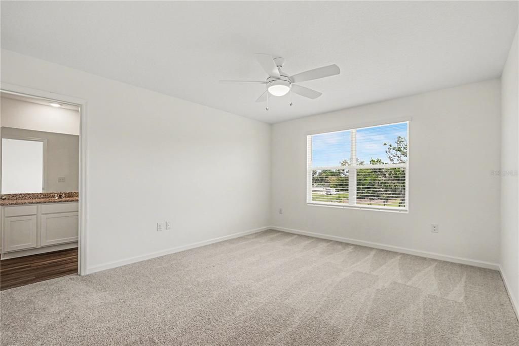 For Rent: $1,369 (3 beds, 2 baths, 1386 Square Feet)