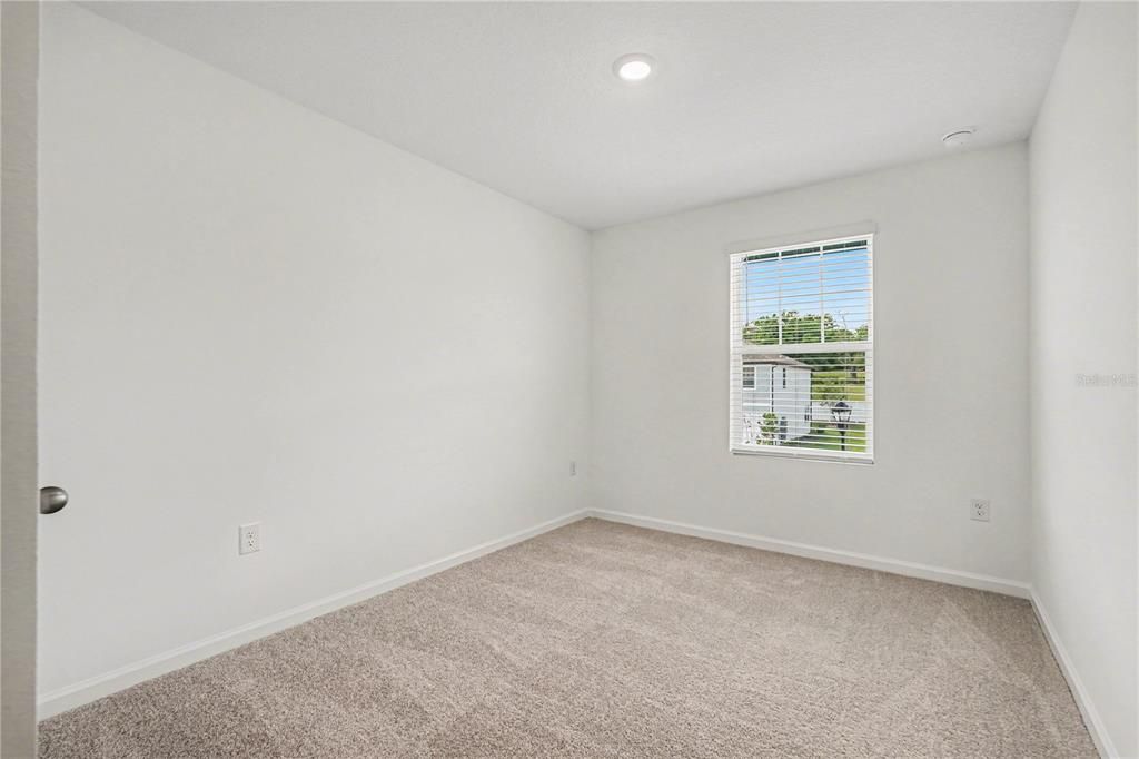For Rent: $1,369 (3 beds, 2 baths, 1386 Square Feet)