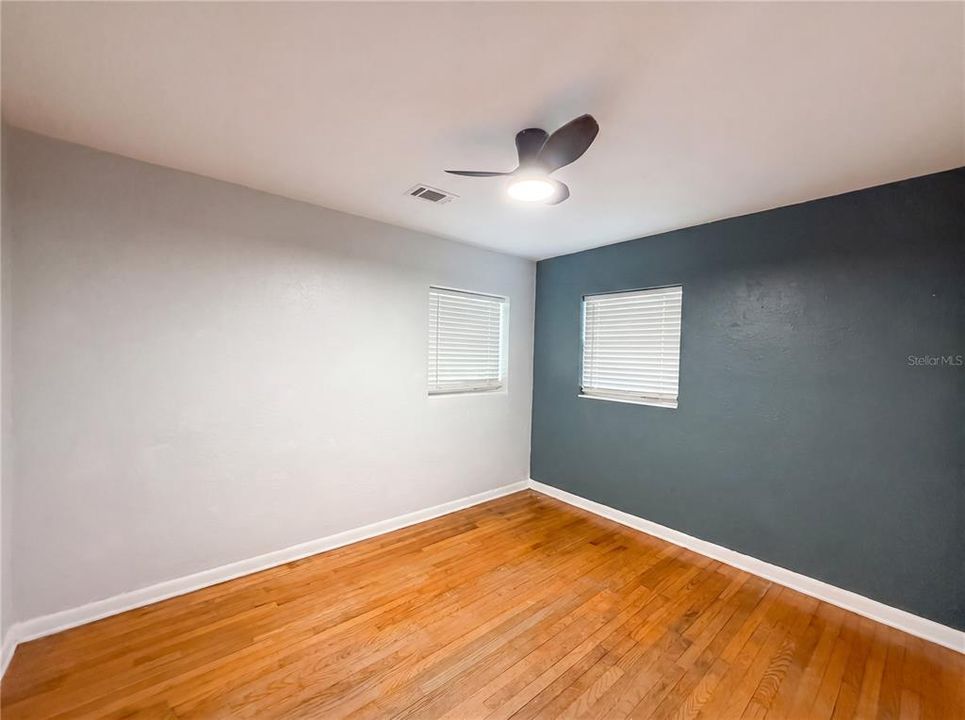 For Sale: $260,000 (3 beds, 2 baths, 1274 Square Feet)
