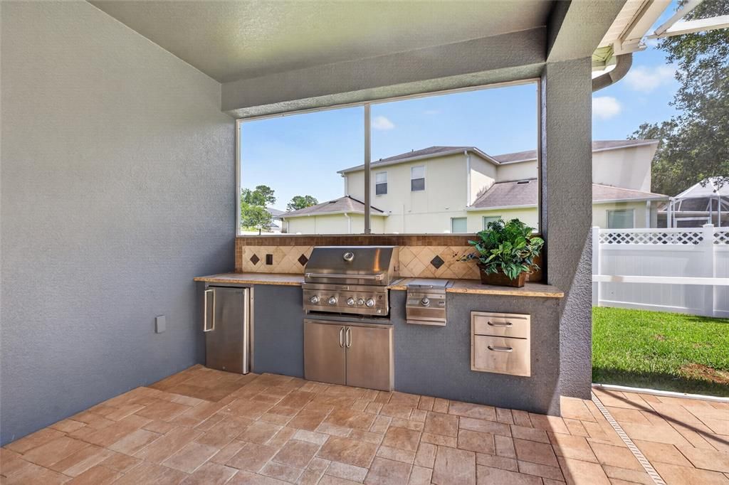 For Sale: $819,000 (5 beds, 4 baths, 3851 Square Feet)