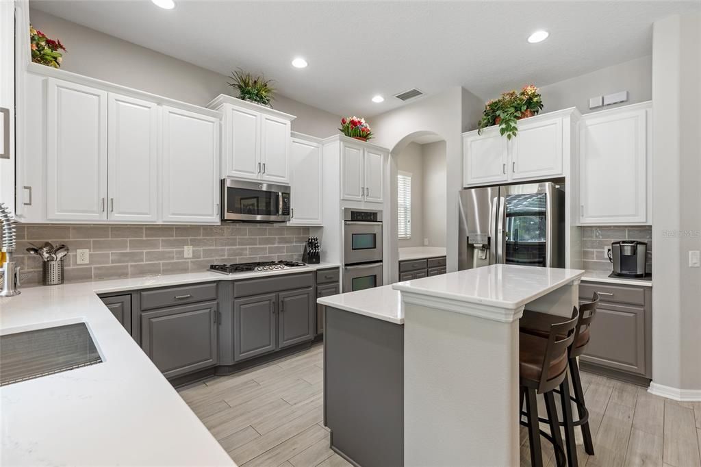 For Sale: $819,000 (5 beds, 4 baths, 3851 Square Feet)