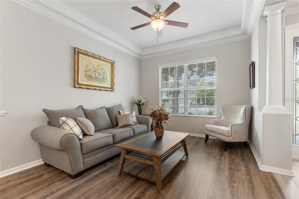 For Sale: $819,000 (5 beds, 4 baths, 3851 Square Feet)