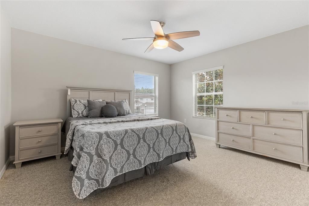 For Sale: $819,000 (5 beds, 4 baths, 3851 Square Feet)