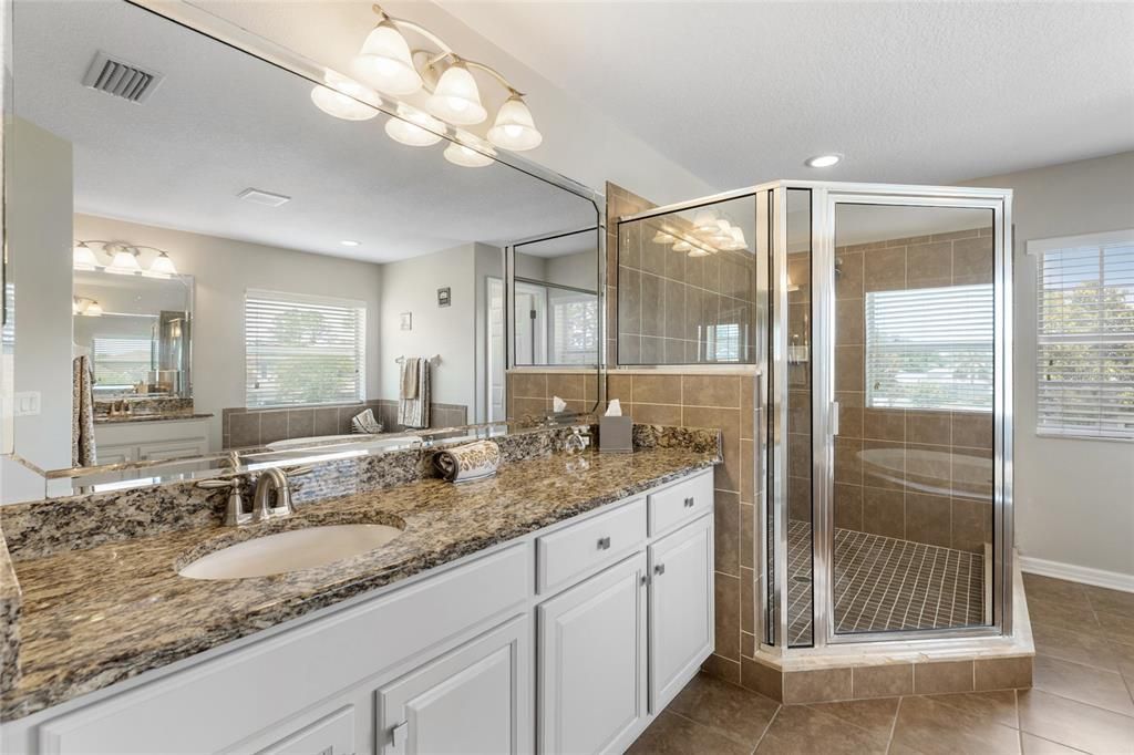For Sale: $819,000 (5 beds, 4 baths, 3851 Square Feet)