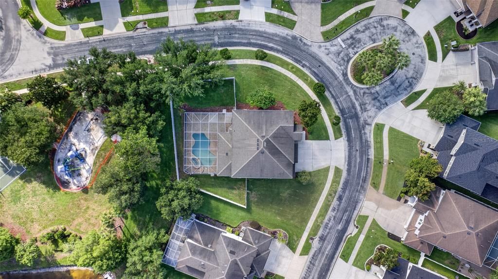 For Sale: $819,000 (5 beds, 4 baths, 3851 Square Feet)