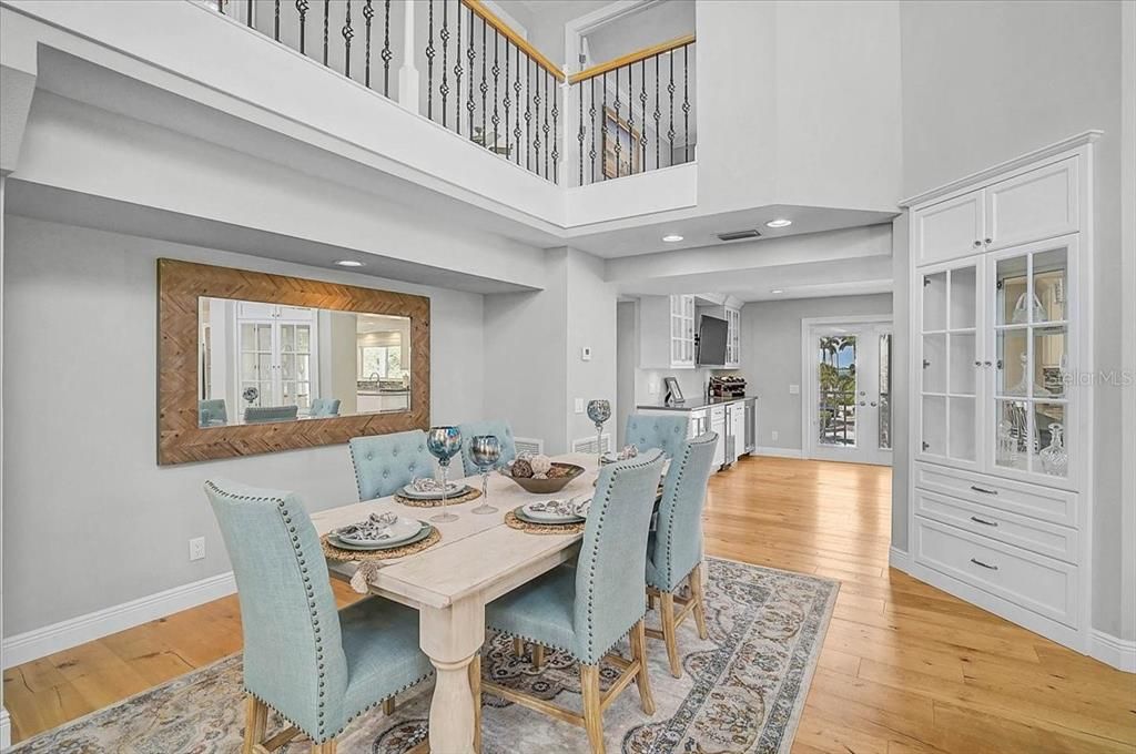 For Sale: $2,995,000 (5 beds, 4 baths, 5106 Square Feet)