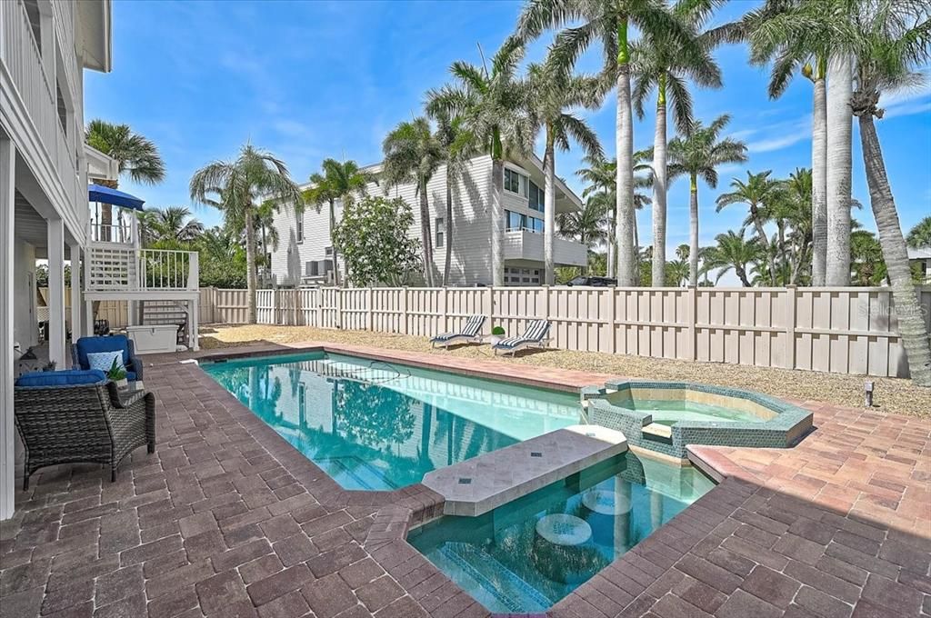 For Sale: $2,995,000 (5 beds, 4 baths, 5106 Square Feet)