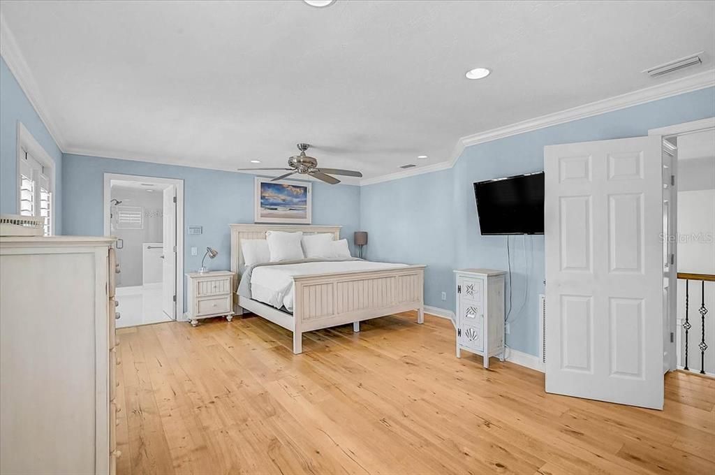For Sale: $2,995,000 (5 beds, 4 baths, 5106 Square Feet)