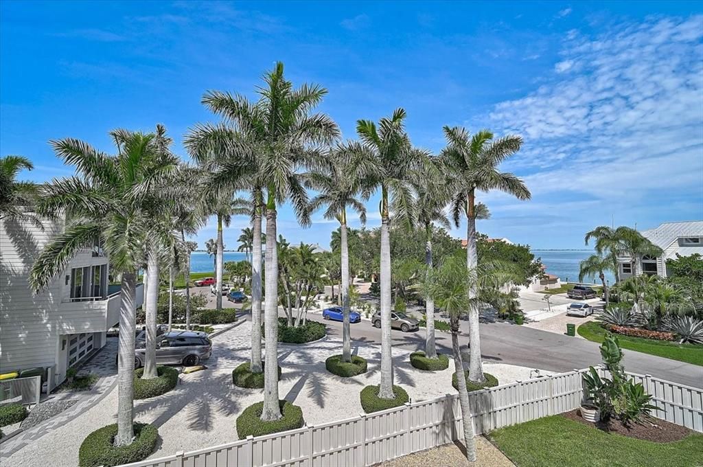 For Sale: $2,995,000 (5 beds, 4 baths, 5106 Square Feet)
