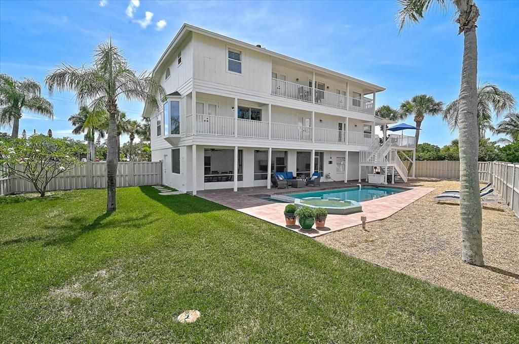 For Sale: $2,995,000 (5 beds, 4 baths, 5106 Square Feet)