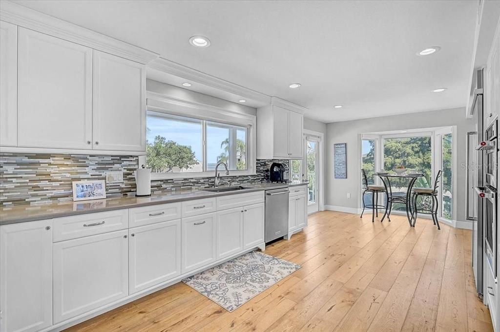 For Sale: $2,995,000 (5 beds, 4 baths, 5106 Square Feet)