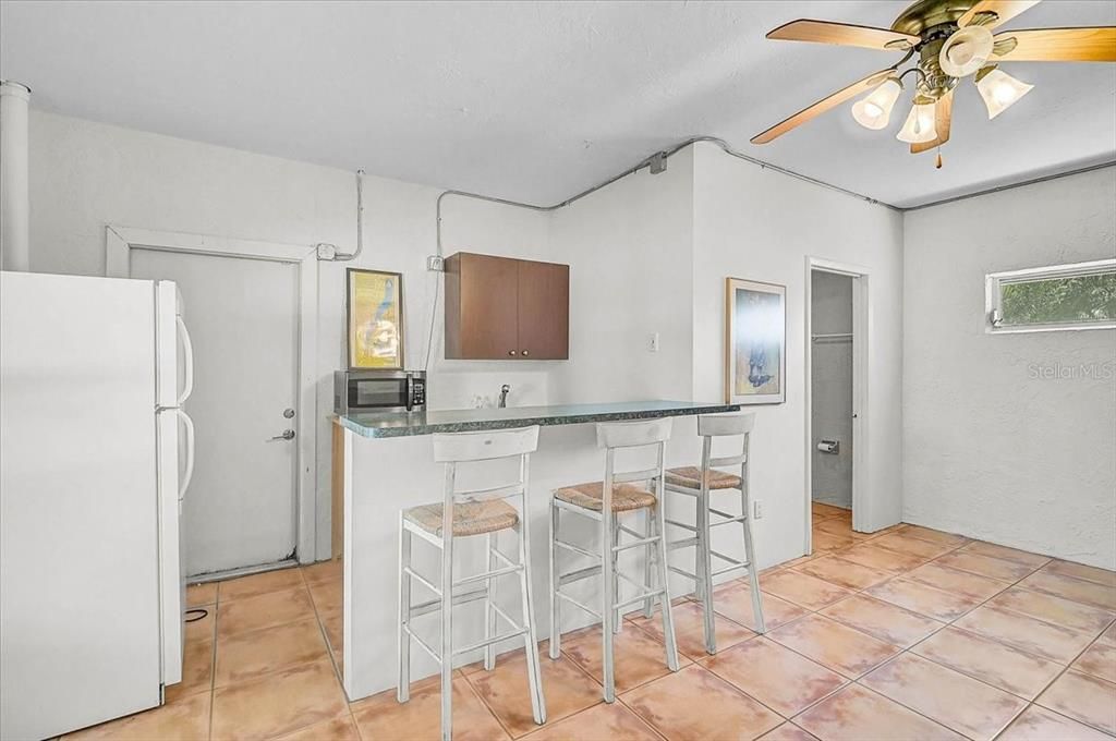 For Sale: $2,995,000 (5 beds, 4 baths, 5106 Square Feet)