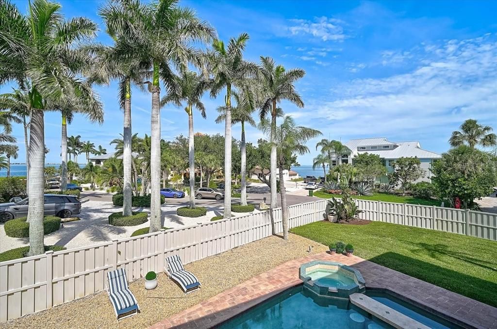 For Sale: $2,995,000 (5 beds, 4 baths, 5106 Square Feet)
